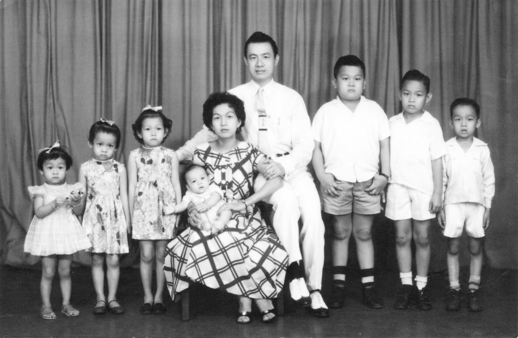 seven kids bw